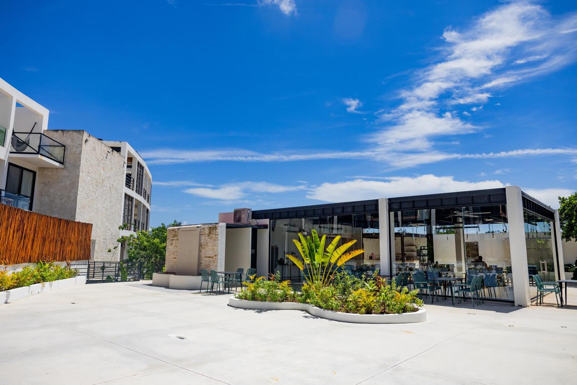 The Waves Tulum Hotel Exterior photo